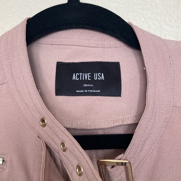 Cropped buckle jacket - Picture 3 of 3